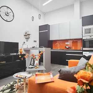 W18 Design - Downtown Апартаменты