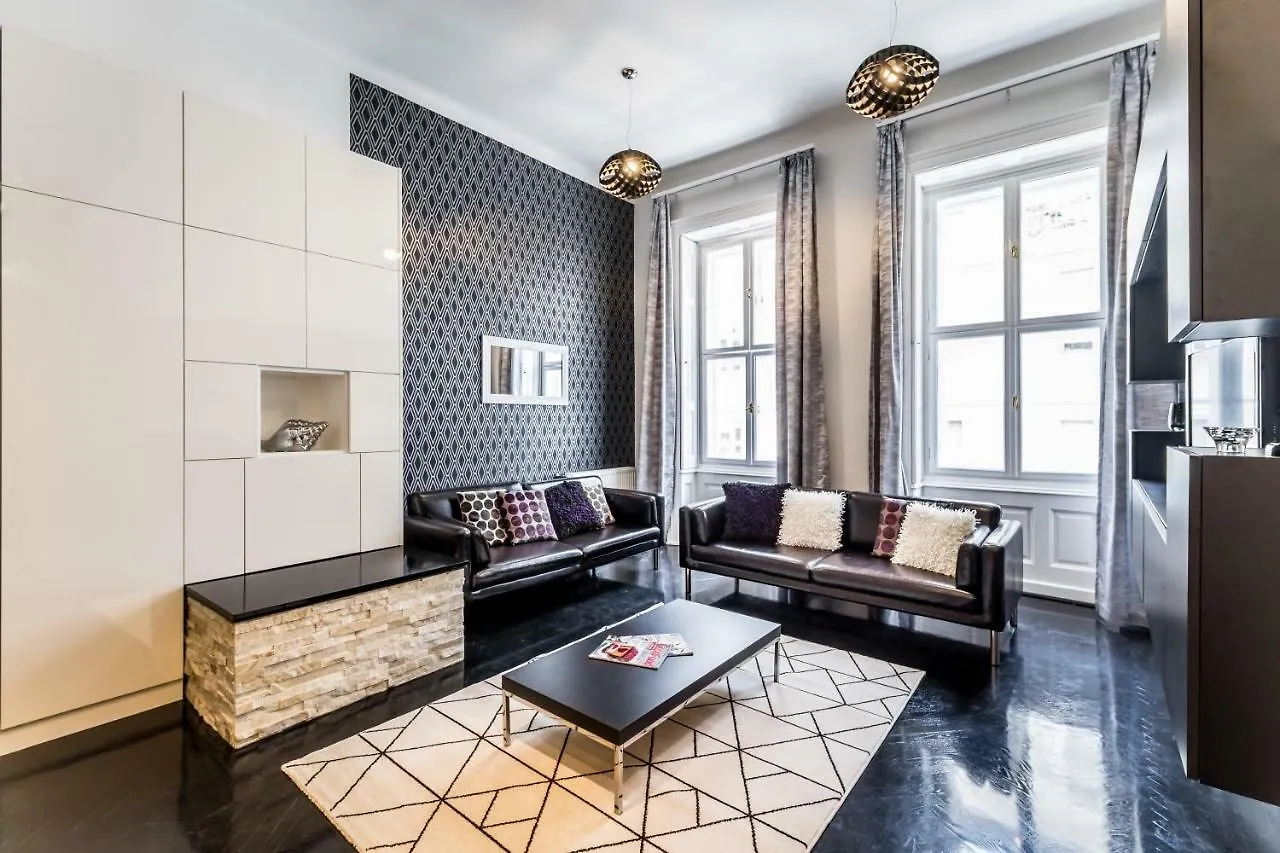 Bpr B&W Elegant Home 부다페스트