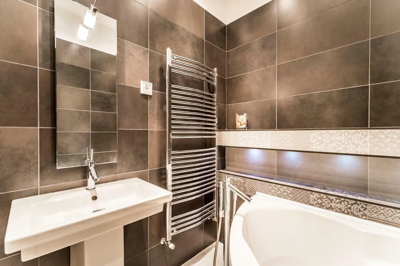 Bpr B&W Elegant Home 부다페스트